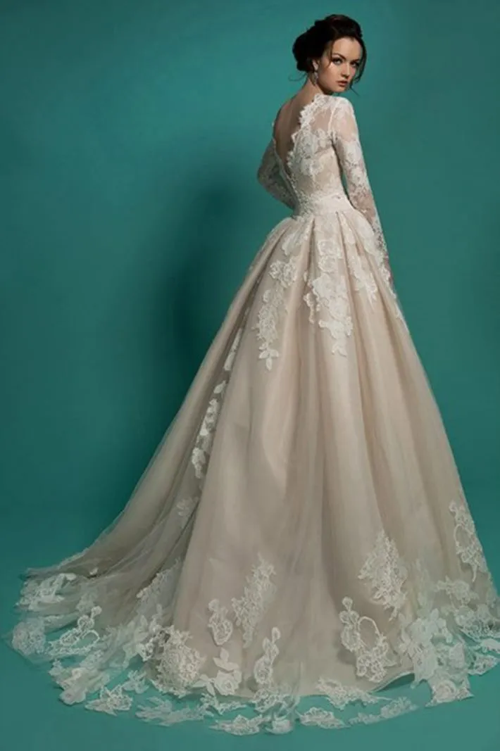---Atelier on web sales, perfect wedding dress for a winter bridal look with long sleeves--