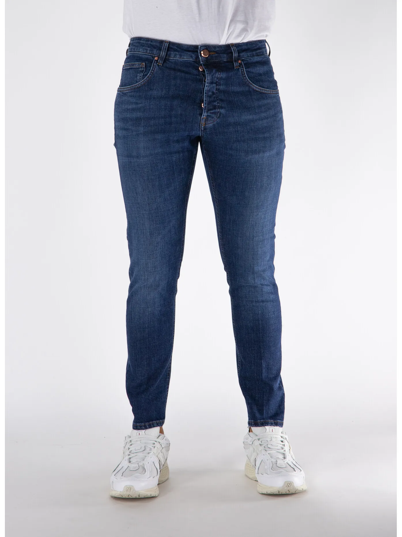     -DON THE FULLER    -JEANS YAREN-