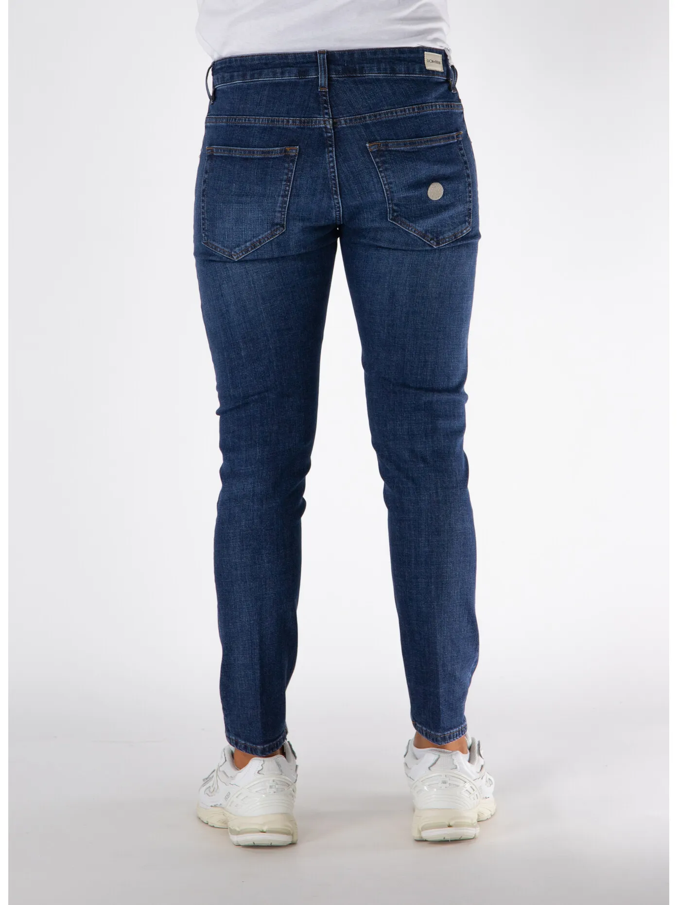    -DON THE FULLER    -JEANS YAREN-