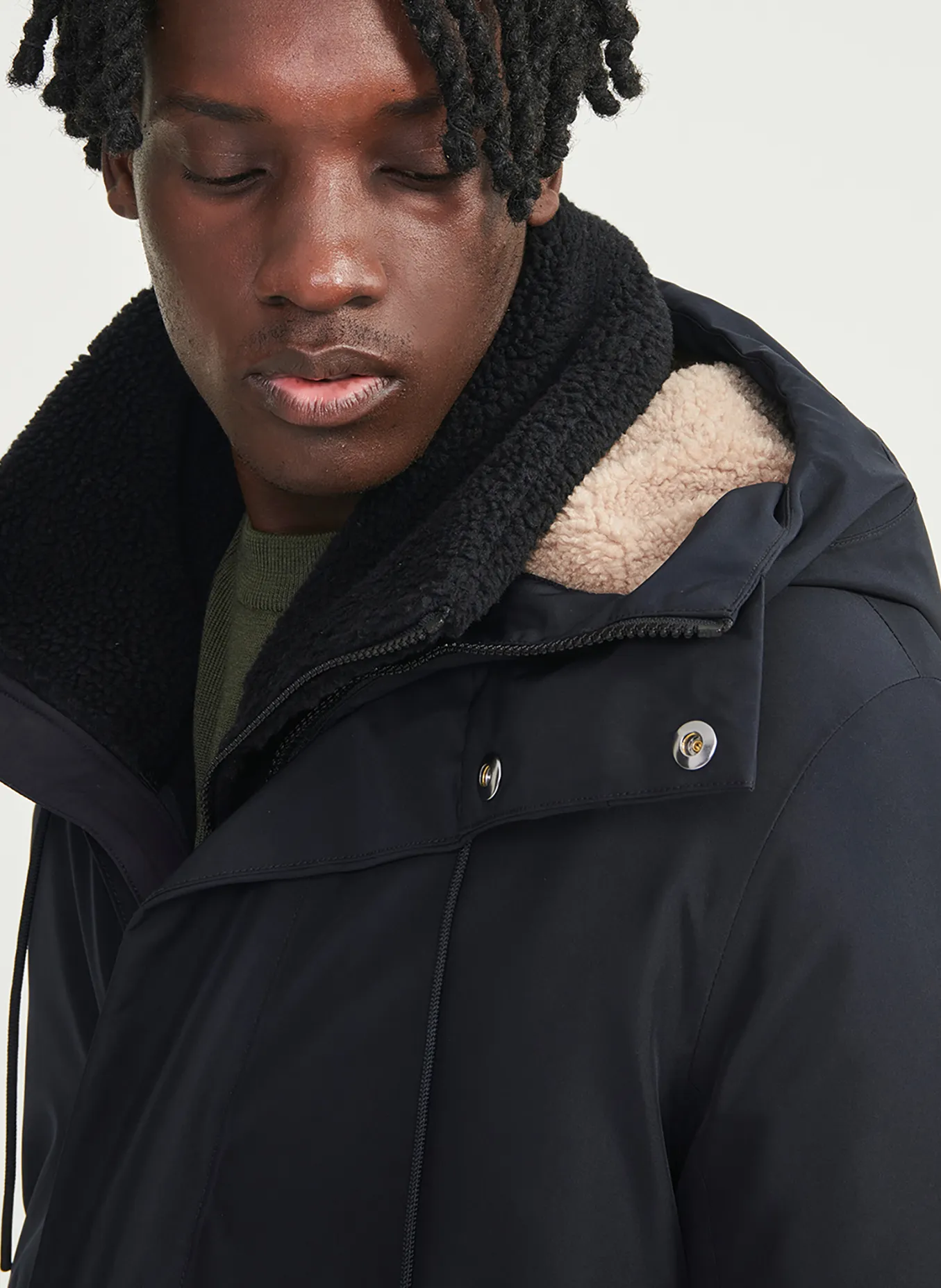  AIGLE   Parka con collo alto ampio in fibre riciclate | Nero