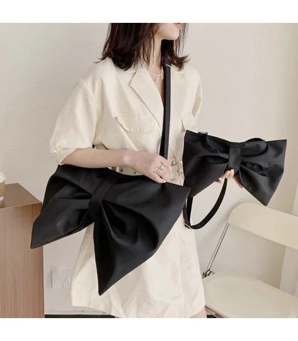 Borsa tracolla fioccone