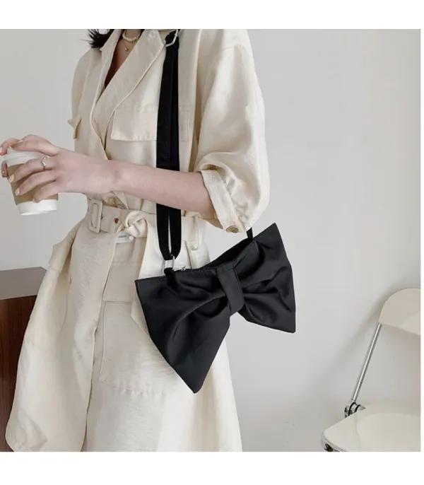 Borsa tracolla fioccone