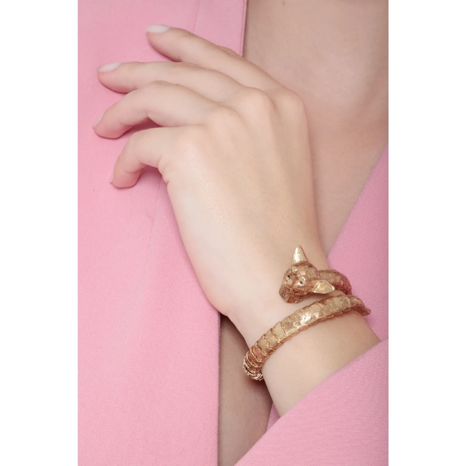 Bracciale in oro giallo 18k con Chihuahua con Diamanti Bianchi e Neri