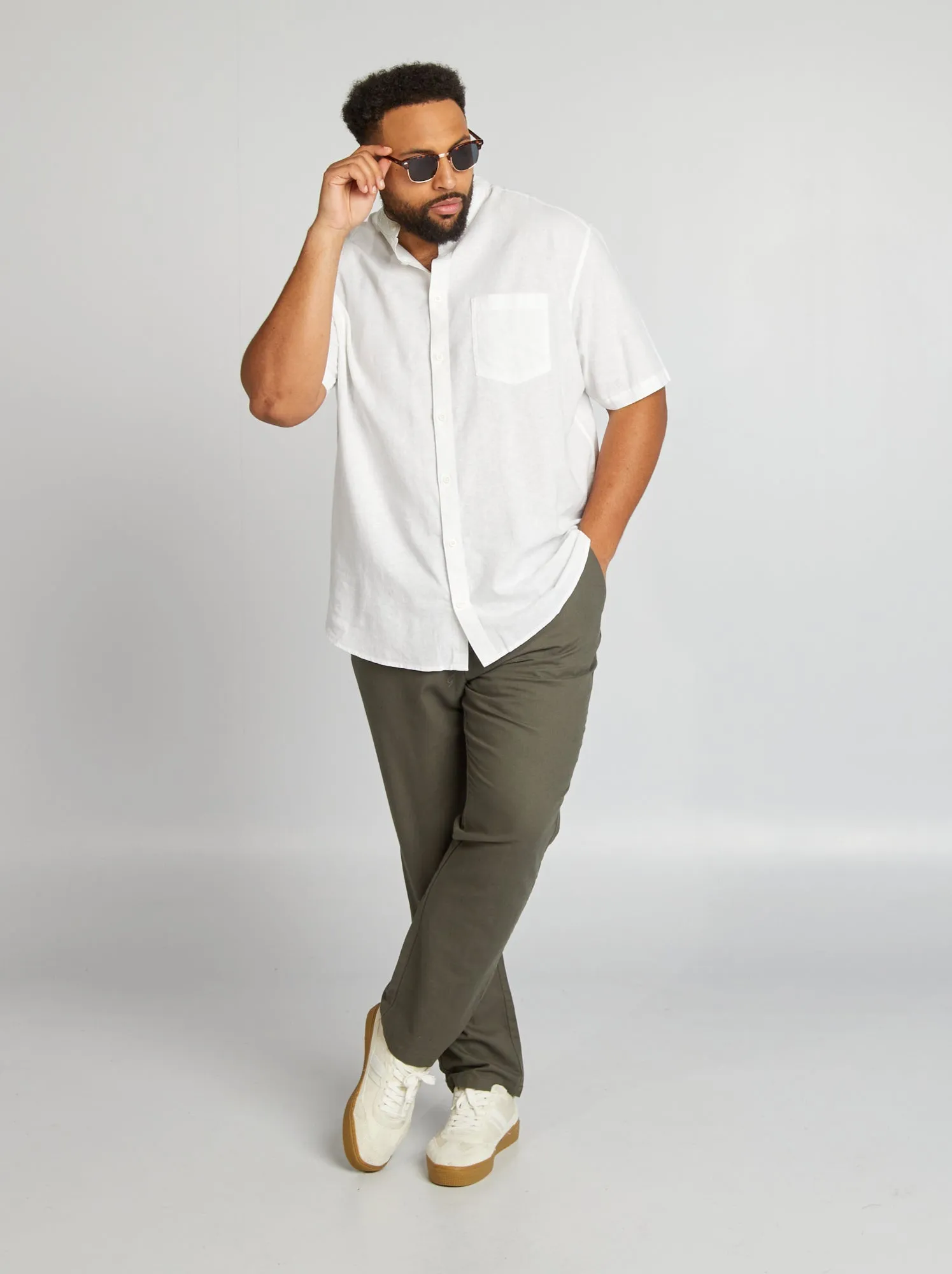 Camicia con collo alla coreana - bianco