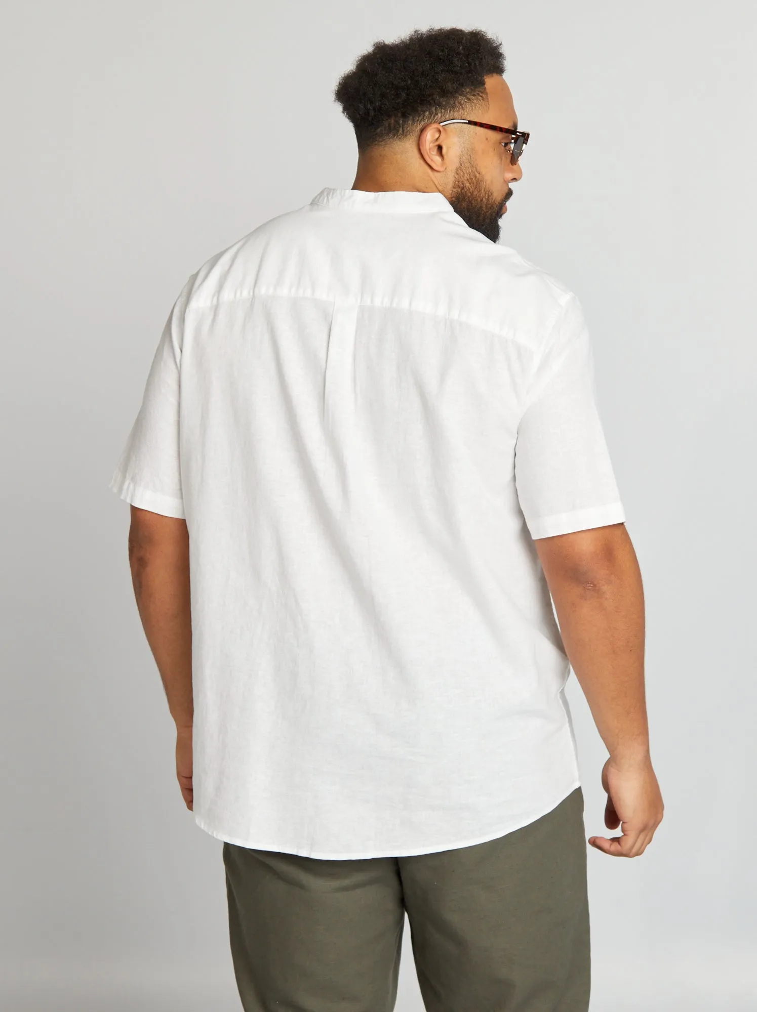 Camicia con collo alla coreana - bianco