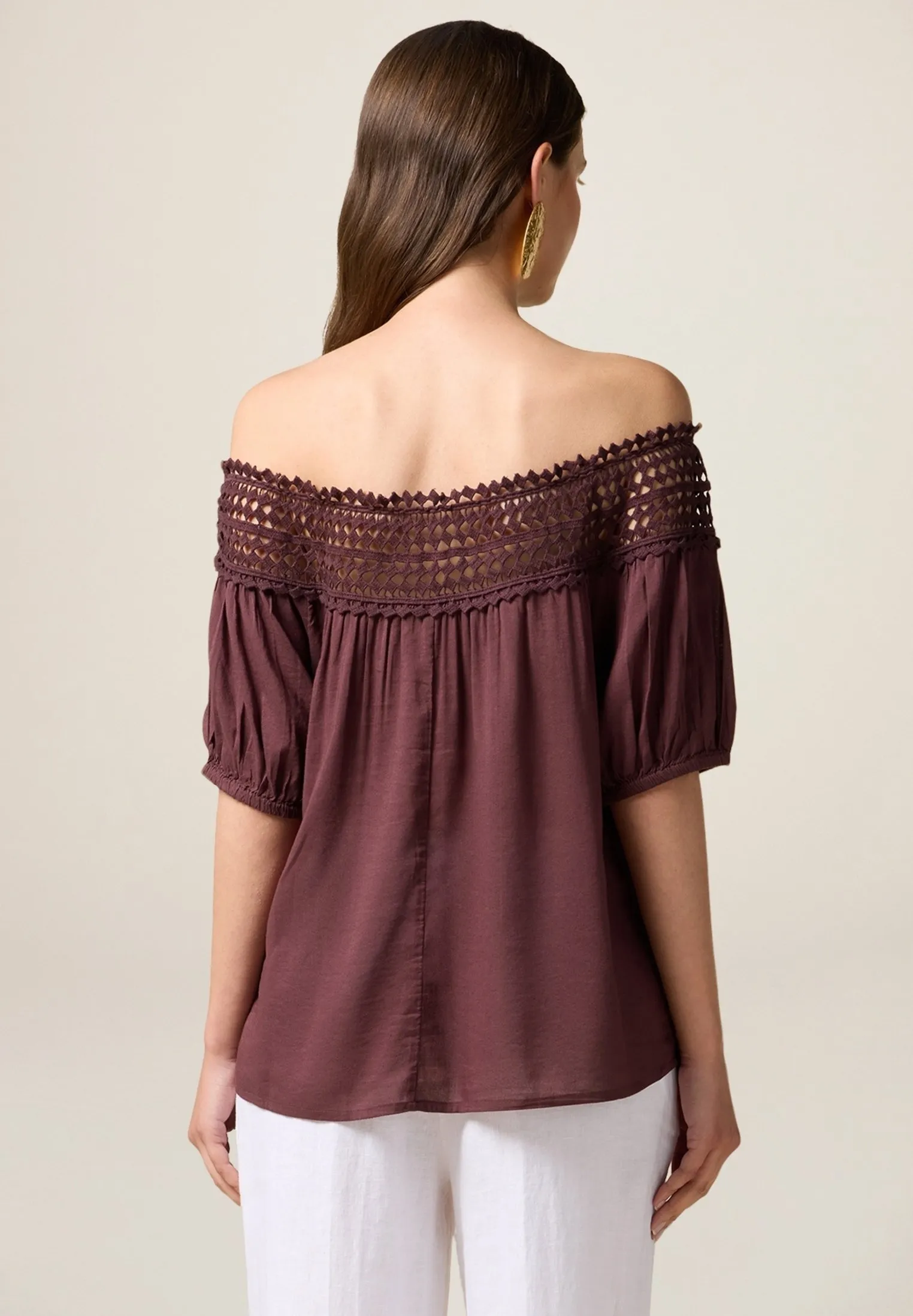 CON BORDO IN MACRAMÉ - Camicetta