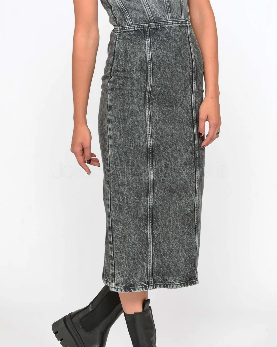 ---------------  ---------------  ---------------  ---------------  --------------Icon Denim Abito in Denim Grigio------