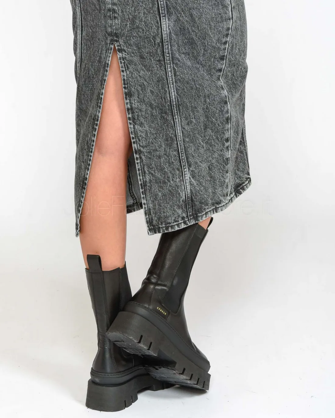 ---------------  ---------------  ---------------  ---------------  --------------Icon Denim Abito in Denim Grigio------
