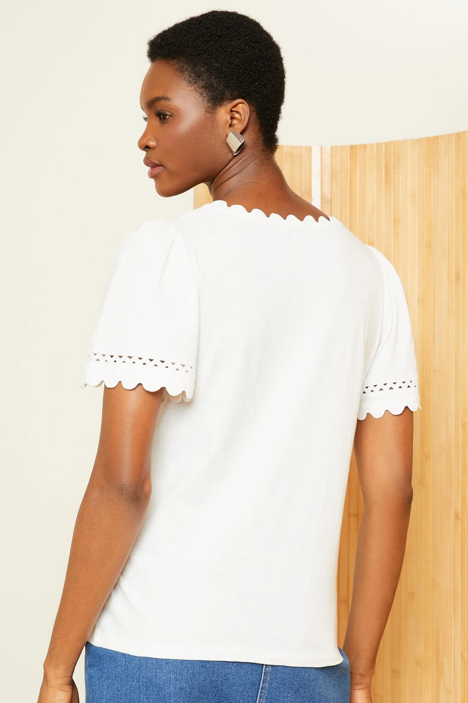 Love & Roses - T-shirt Scollo a V in jersey smerlato