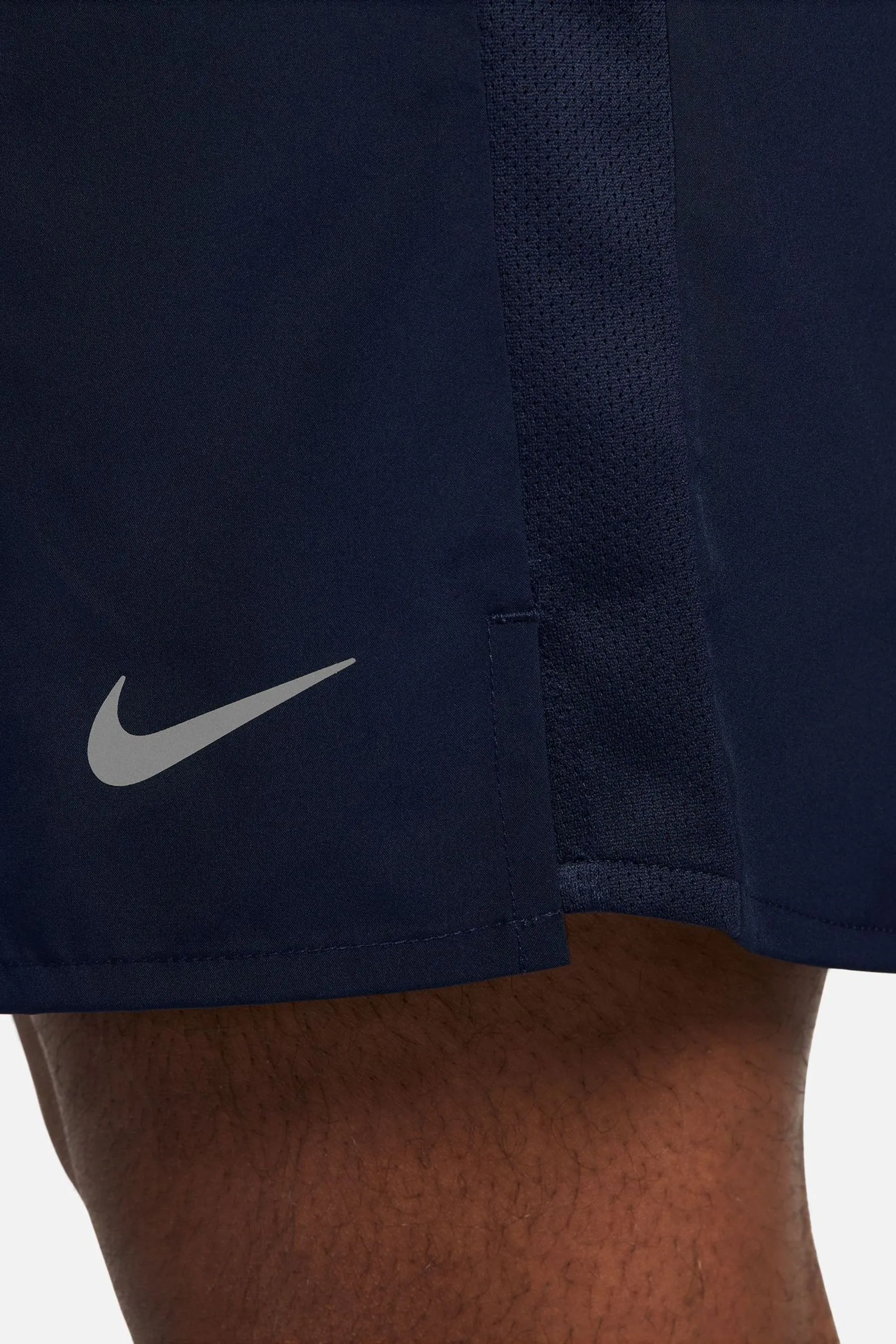 Nike Challenger Dri-FIT da 7 pollici - Shorts da running con fodera in breve