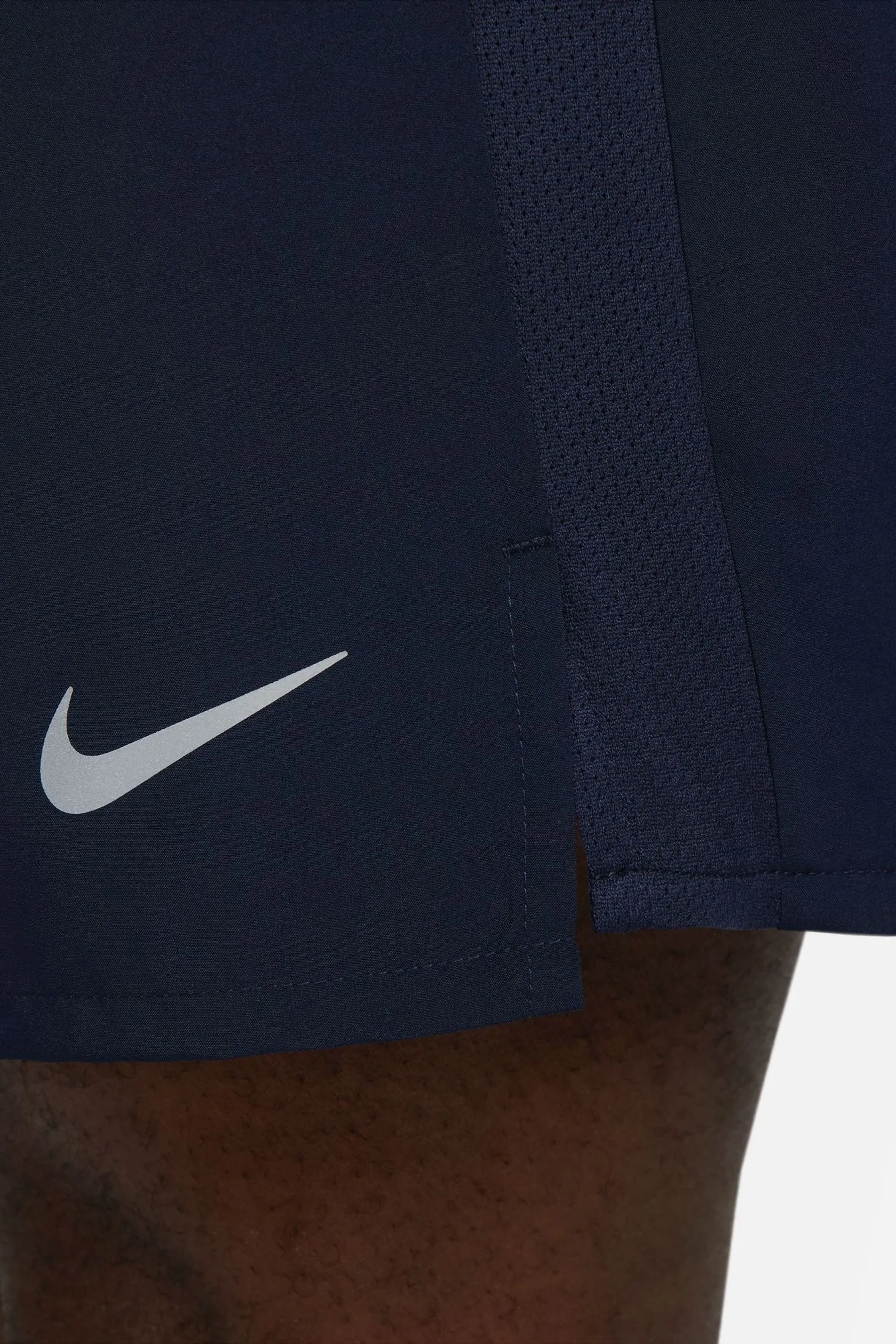 Nike Challenger Dri-FIT da 7 pollici - Shorts da running con fodera in breve