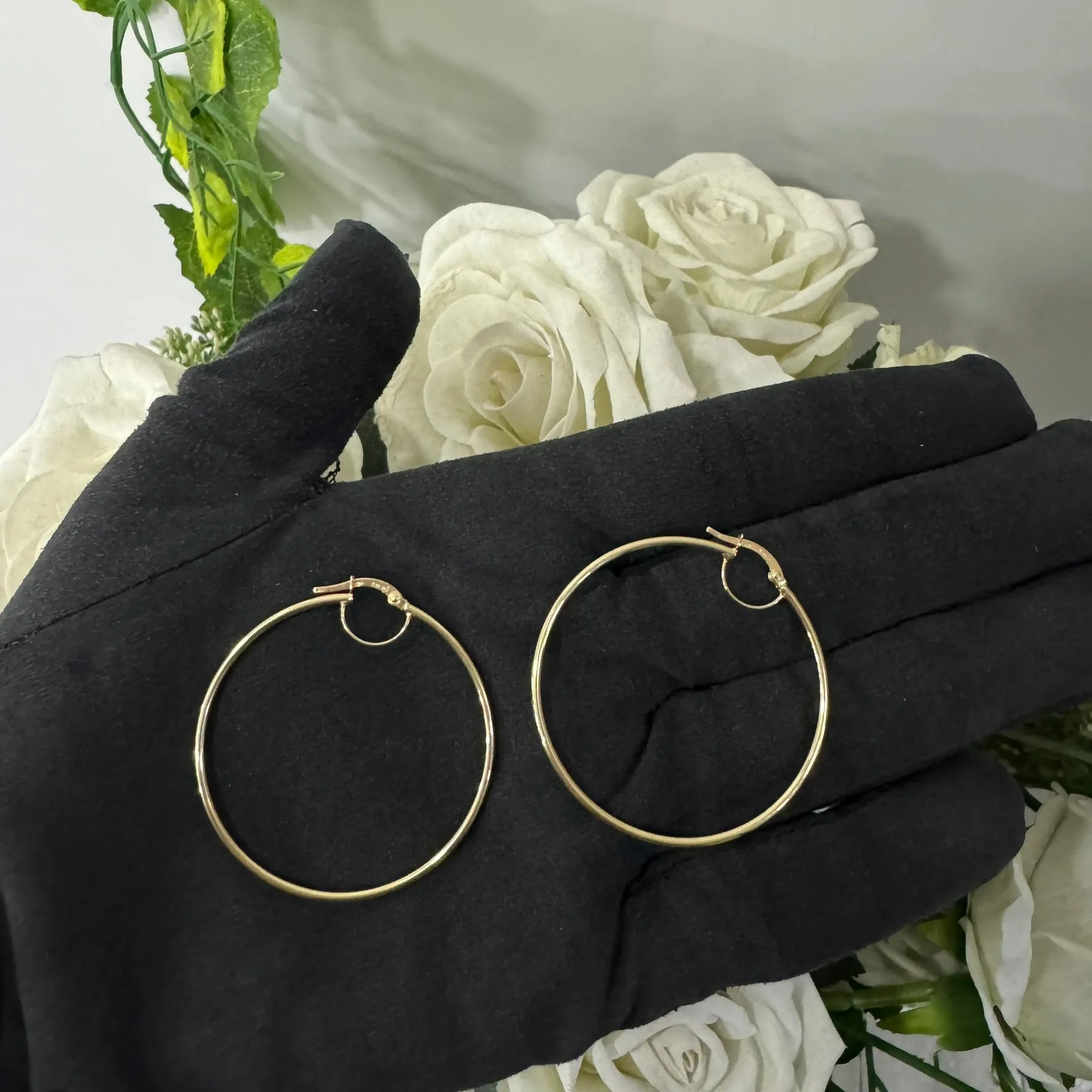 Orecchini cerchio tubolare slim oro