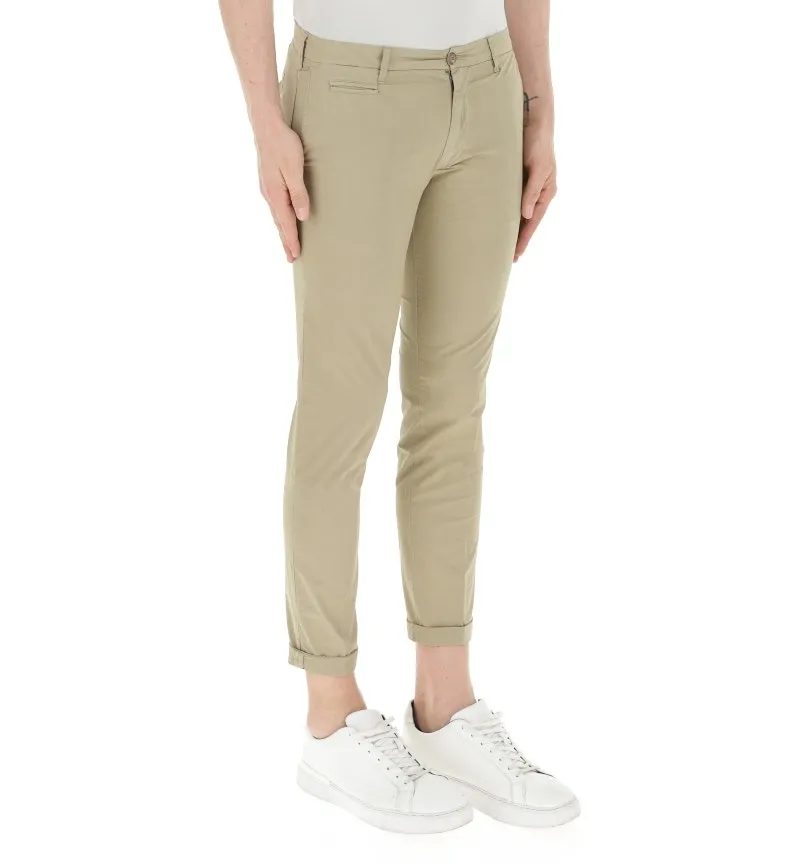 Pantalone chino
