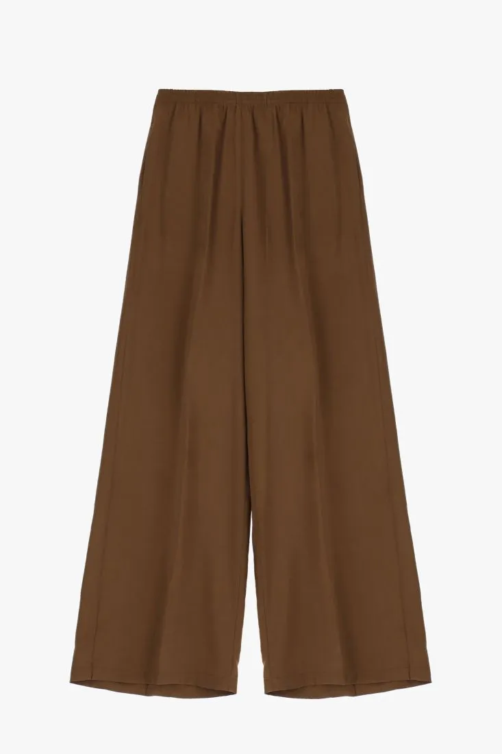 Pantaloni a palazzo con tasche verticali e piega stirata