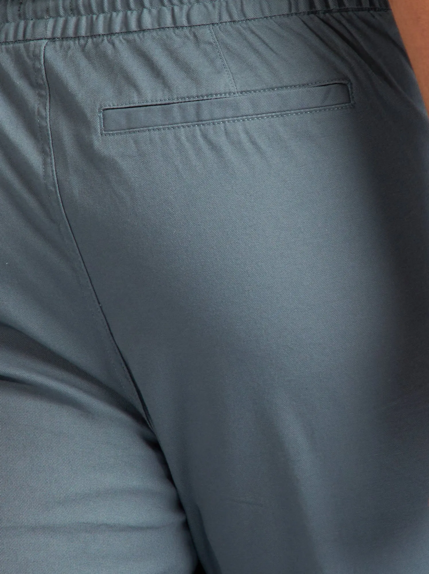 Pantaloni chino con vita elasticizzata - GRIGIO