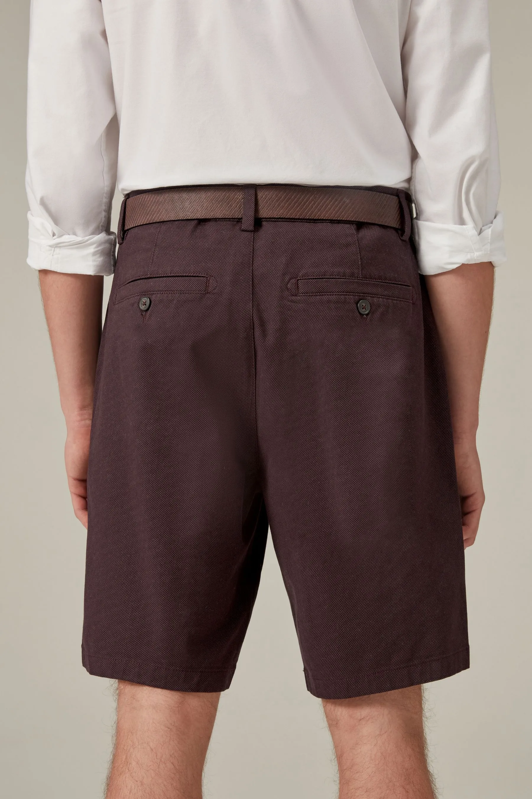 Pantaloni chino corti con cintura