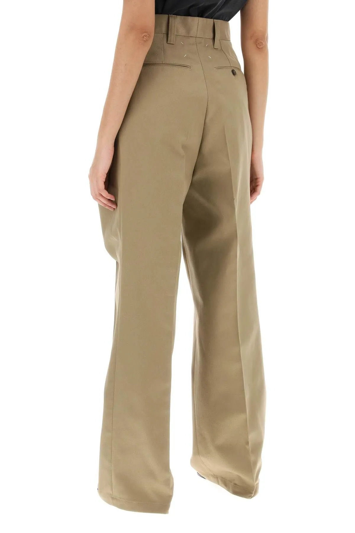 Pantaloni con tripla piega