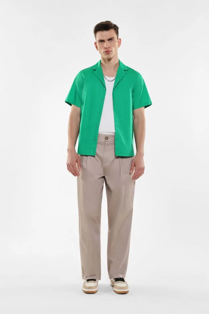 Pantaloni straight con cinghie in vita e pinces