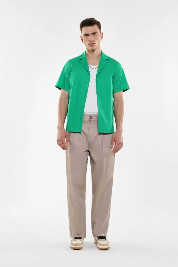 Pantaloni straight con cinghie in vita e pinces