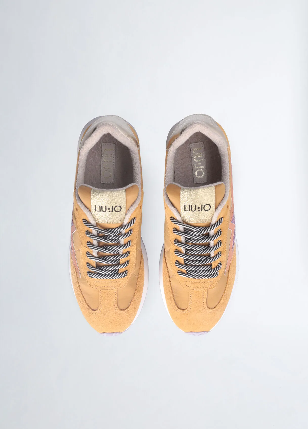 Sneakers platform