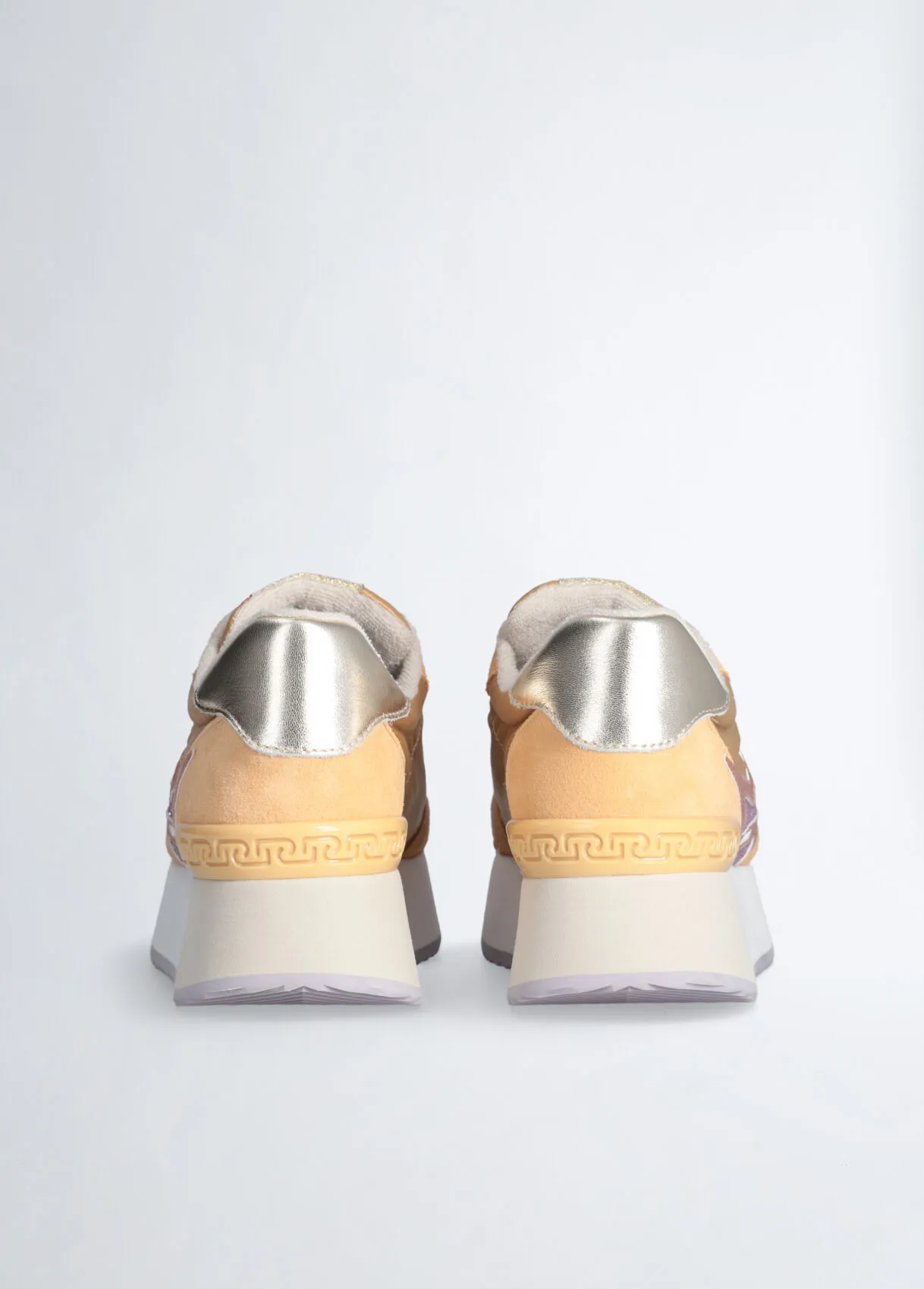 Sneakers platform