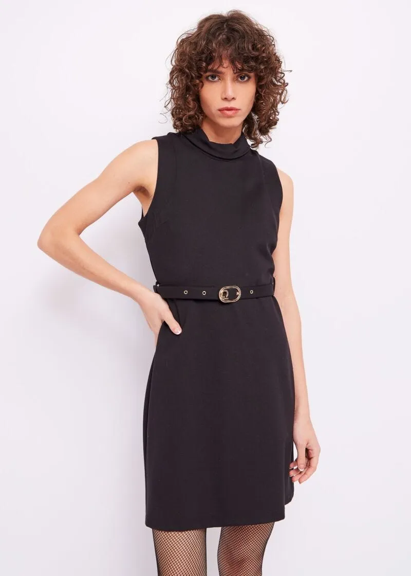 Vestito da donna con cintura