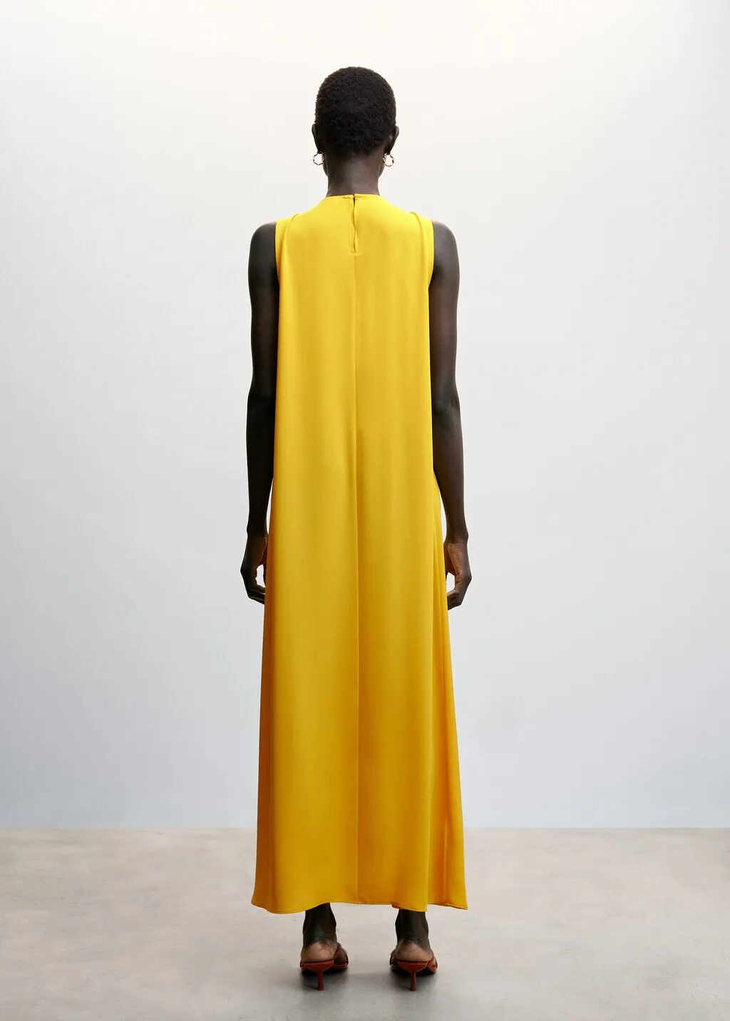 Vestito dettaglio apertura